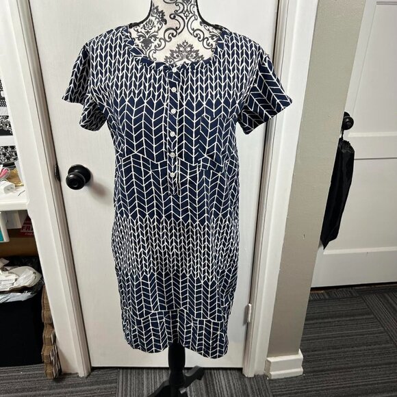 Gap blue white chevron short sleeve button up dress.  Size XXS - Picture 1 of 9